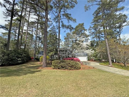 161 Lakeview Dr, Southern Pines, NC, 28387-2613 | Card Image
