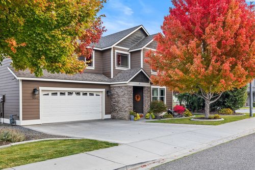 5302 W 24th Ave, Kennewick, WA, 99338-2518 | Card Image