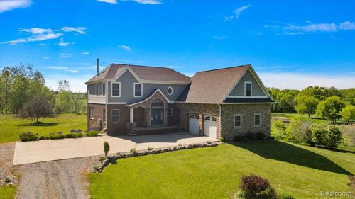5035 Hidden Ridge Dr, Metamora, MI, 48455-9124 | Card Image