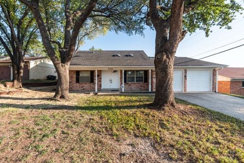 8405 Mojave Trl, Fort Worth, TX, 76116-3321 | Card Image