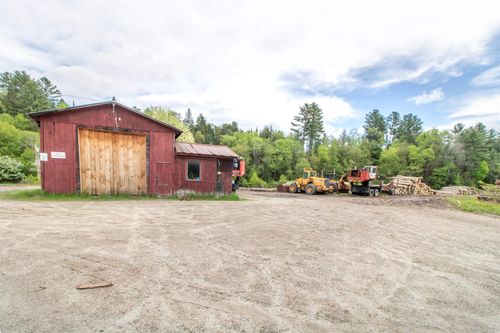 98 Vt Route 114, East Burke, VT, 05832 | Card Image