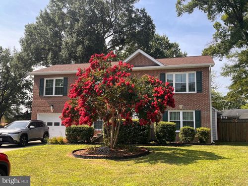 6907 Westchester Ct, TEMPLE HILLS, MD, 20748-4049 | Card Image