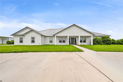 14646 County Road 756, Sinton, TX, 78387-4304 | Card Image