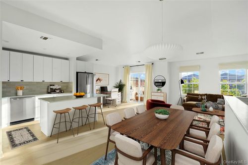 c-3-17 Endeavor Pl, College Point, NY, 11356 | Card Image