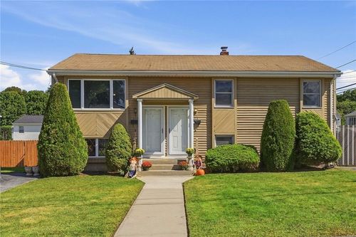 213 Villa Avenue, North Providence, RI, 02904 | Card Image