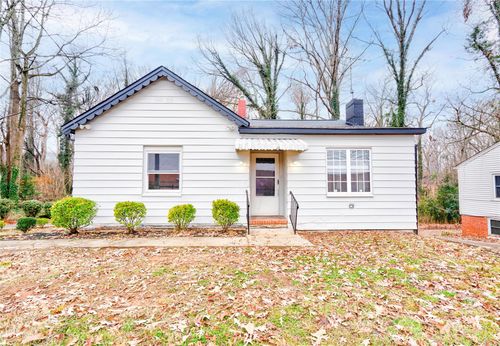 704 Earl Rd, Shelby, NC, 28152-6806 | Card Image