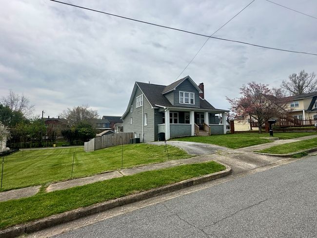 103 E Virginia St, House other with 4 bedrooms, 3 bathrooms and null parking in Galax VA | Image 40
