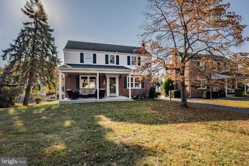 Avondale Rd, Havertown, PA 19083