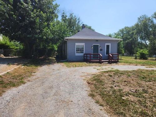 913 S Main Rd, Independence, MO, 64056-2417 | Card Image