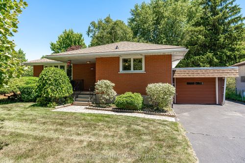 201 Home St, Stratford, ON, N5A2A4 | Card Image
