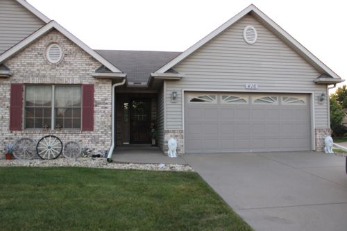 416-416 Kevin Rd, Blue Grass, IA, 52726-9789 | Card Image