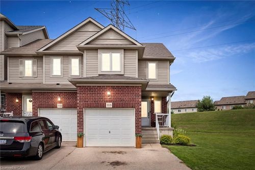 308 Parkvale Drive, Kitchener, ON, N2R1Y7 | Card Image