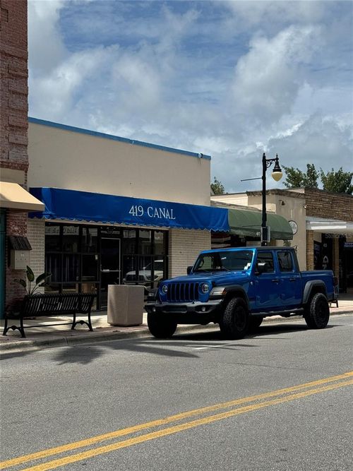 419 Canal St, New Smyrna Beach, FL, 32168-7009 | Card Image