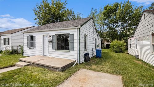 11211 Chalmers Ave, Warren, MI, 48089-2510 | Card Image