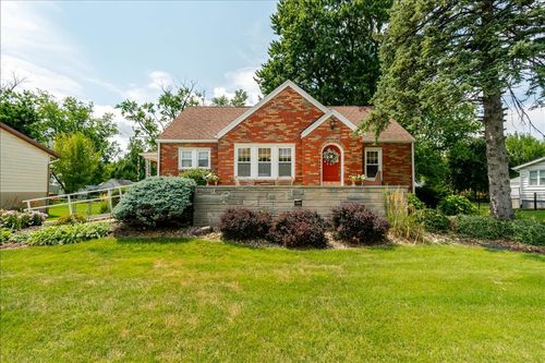 111 Loren St, Washington, IL, 61571-1729 | Card Image