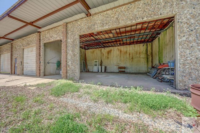 1605 E Avenue A, Home with 0 bedrooms, 0 bathrooms and null parking in Hooks TX | Image 21
