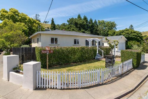 1135 4th Street, Novato, CA, 94945 | Card Image