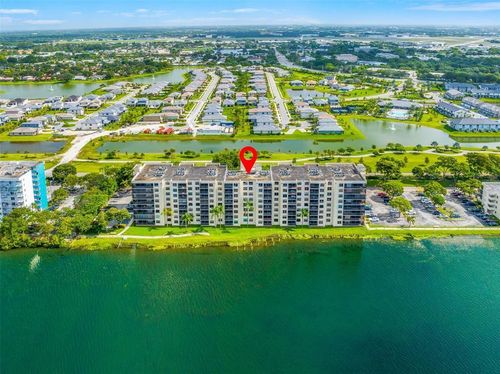 apt-711-105 Lake Emerald Dr, Oakland Park, FL, 33309-6223 | Card Image