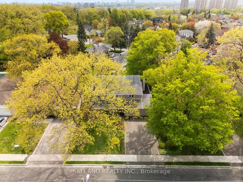 26 Buxton Rd, North York, ON, M3M1Y5 | Card Image