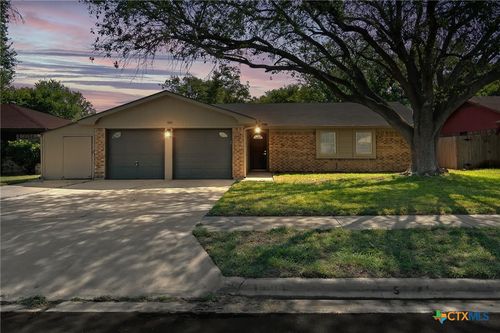 1808 Moonlight Dr, Killeen, TX, 76543-3939 | Card Image