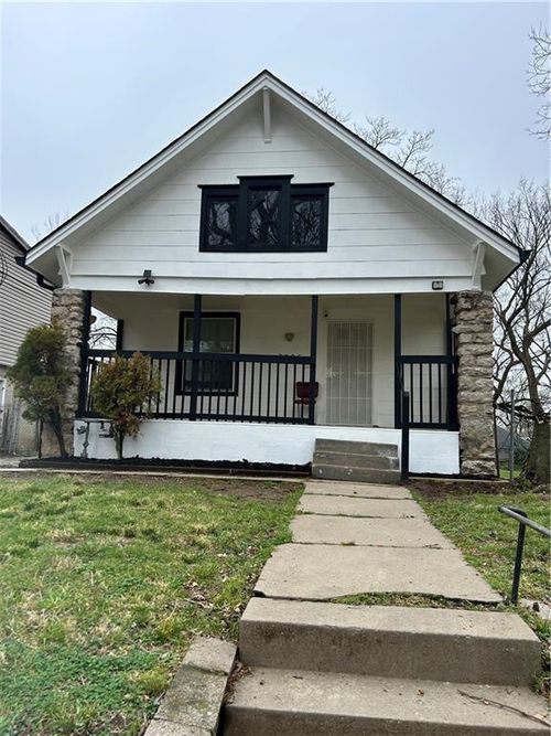2326 Poplar Ave, Kansas City, MO, 64127-4651 | Card Image