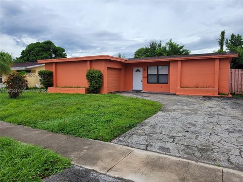 --7101 Nw 24th St, Sunrise, FL, 33313-2821 | Card Image