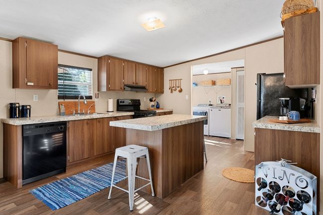 Kitchen | Image 12
