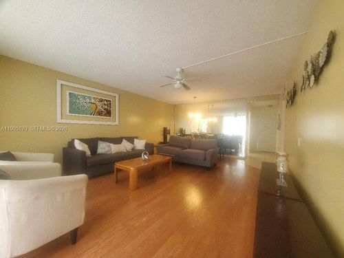 apt-207-319 Ne 14th Ave, Hallandale Beach, FL, 33009-7449 | Card Image