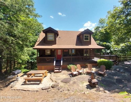 2415 N School House Gap Rd, Sevierville, TN, 37876 | Card Image