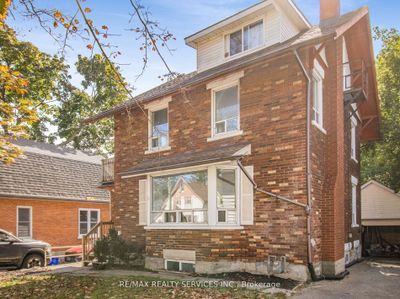 39 Noecker St, House other with 4 bedrooms, 3 bathrooms and 7 parking in Waterloo ON | Image 3