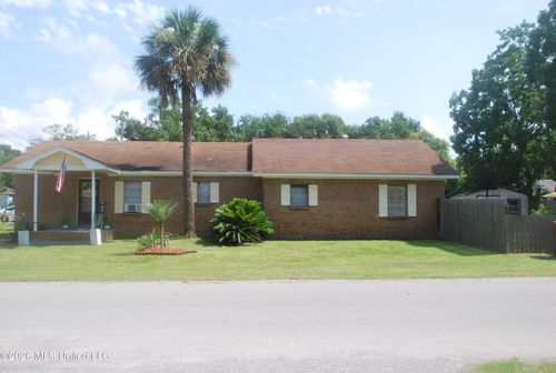 168 Dahlia St, Biloxi, MS, 39531-5102 | Card Image