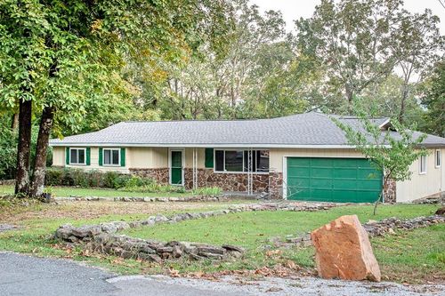 908 Oak St, Mountain View, AR, 72560-8428 | Card Image