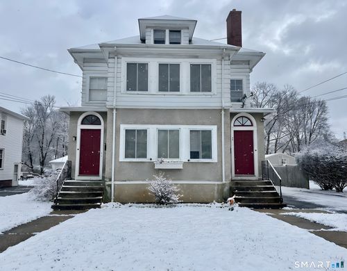 62 Quaker Ln S, West Hartford, CT, 06119-1637 | Card Image