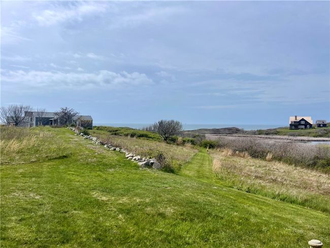 899 Cooneymus Rd, House other with 5 bedrooms, 4 bathrooms and 4 parking in Block Island RI | Image 5