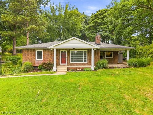 543 Winesap Avenue Sw, North Canton, OH, 44709 | Card Image