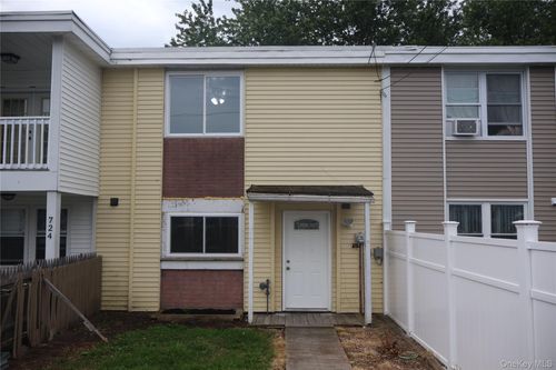 722 Silver Lake Scotchtown Road, Middletown, NY, 10940 | Card Image