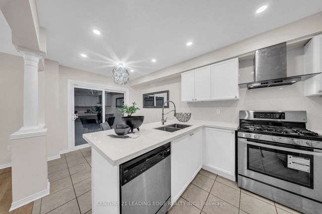 12 Styles Cres, House attached with 4 bedrooms, 4 bathrooms and 1 parking in Ajax ON | Image 12