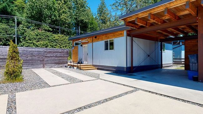 890 Trower Lane, Home with 2 bedrooms, 1 bathrooms and 2 parking in Gibsons BC | Image 2