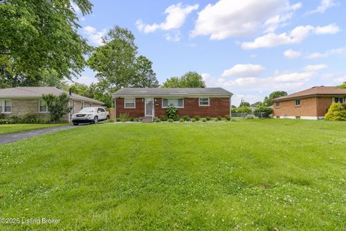 7802 Bluebonnet Rd, Louisville, KY, 40258-2314 | Card Image