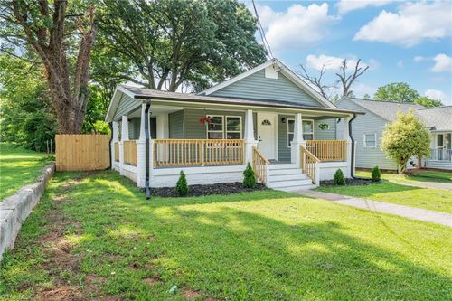 2933 N Glenn Ave, Winston Salem, NC, 27105-4410 | Card Image