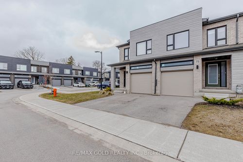 75 Pony Way, Kitchener, ON, N2R0R8 | Card Image