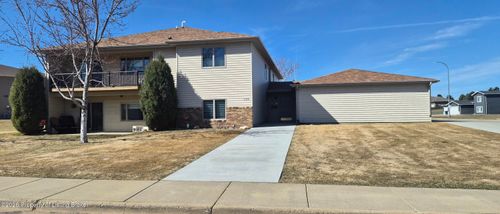 1120 #3 14th St W, Dickinson, ND, 58601-2838 | Card Image
