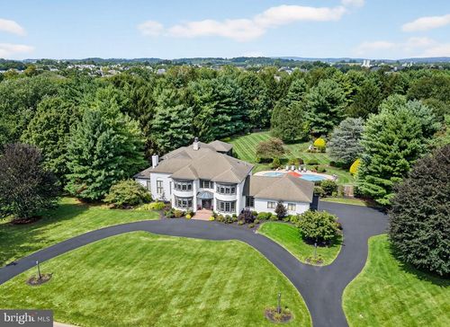 381 Sarsen Dr, LITITZ, PA, 17543-9070 | Card Image