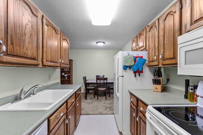 APT-310 - 183 Little Canada Rd E, Condo with 2 bedrooms, 1 bathrooms and null parking in Little Canada MN | Image 8