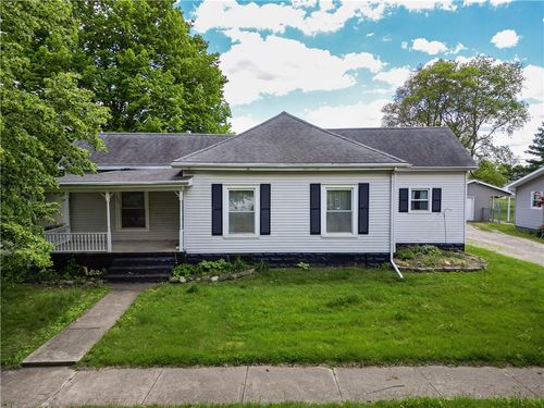 209 Thompson St, Rossville, IL, 60963-1248 | Card Image