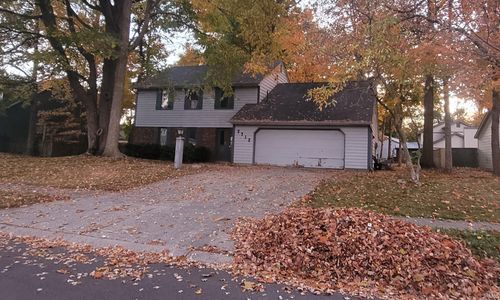 2712 Rolling Meadows Ln, New Haven, IN, 46774-1038 | Card Image