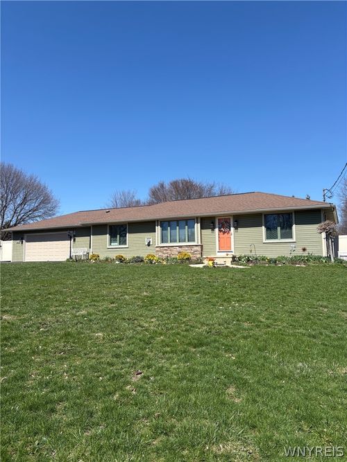 8421 Forest Rd, Gasport, NY, 14067-9213 | Card Image