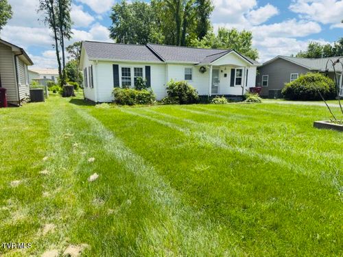 1310 E Chilhowie Ave, Johnson City, TN, 37601-2702 | Card Image