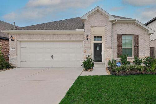 15835 Dove Hollow Dr, Conroe, TX, 77302-2321 | Card Image
