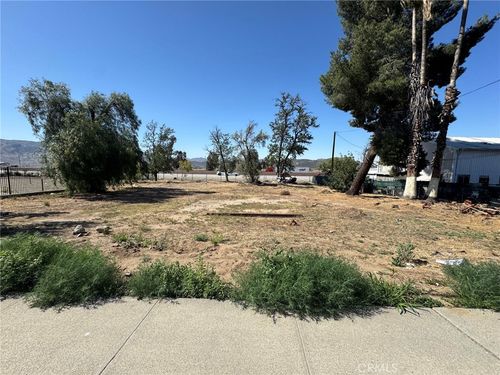 3864 W Ramsey St, Banning, CA, 92220-3514 | Card Image
